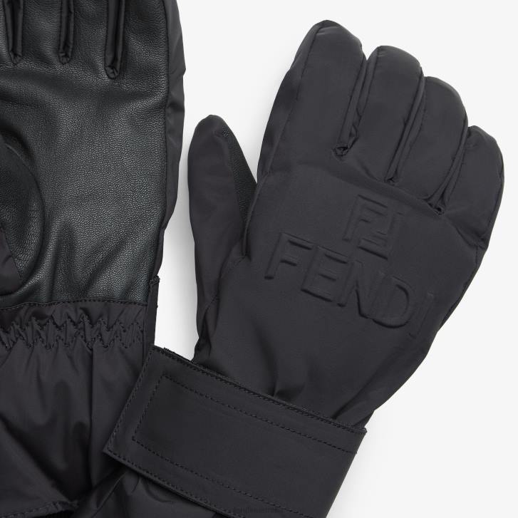Men Accessories Fendi HP0B2210 Tech Fabric Gloves Black