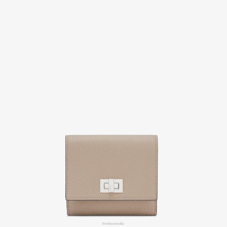 Women Accessories Fendi HP0B1569 Peekaboo Leather Wallet Beige